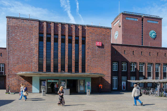 Außenansicht des Hauptbahnhofs aus dem Jahr 2023 (Foto:Stadt Oberhausen/Tom Thöne